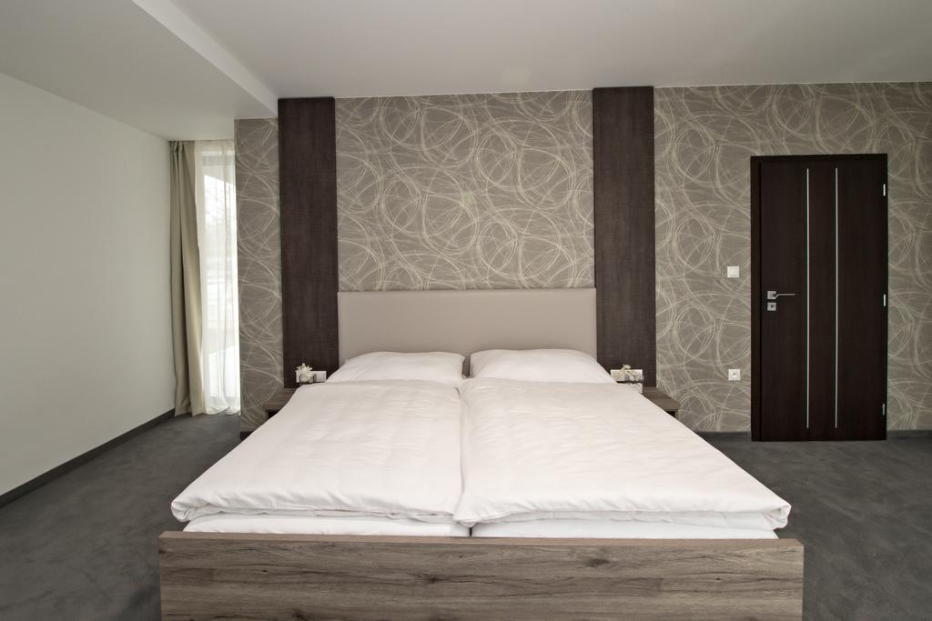 Guest House Frizzante Turčianske Teplice Kamer foto