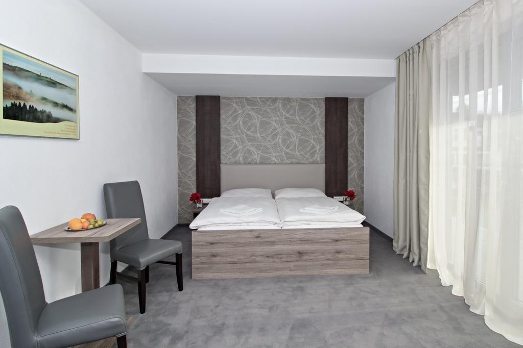 Guest House Frizzante Turčianske Teplice Kamer foto