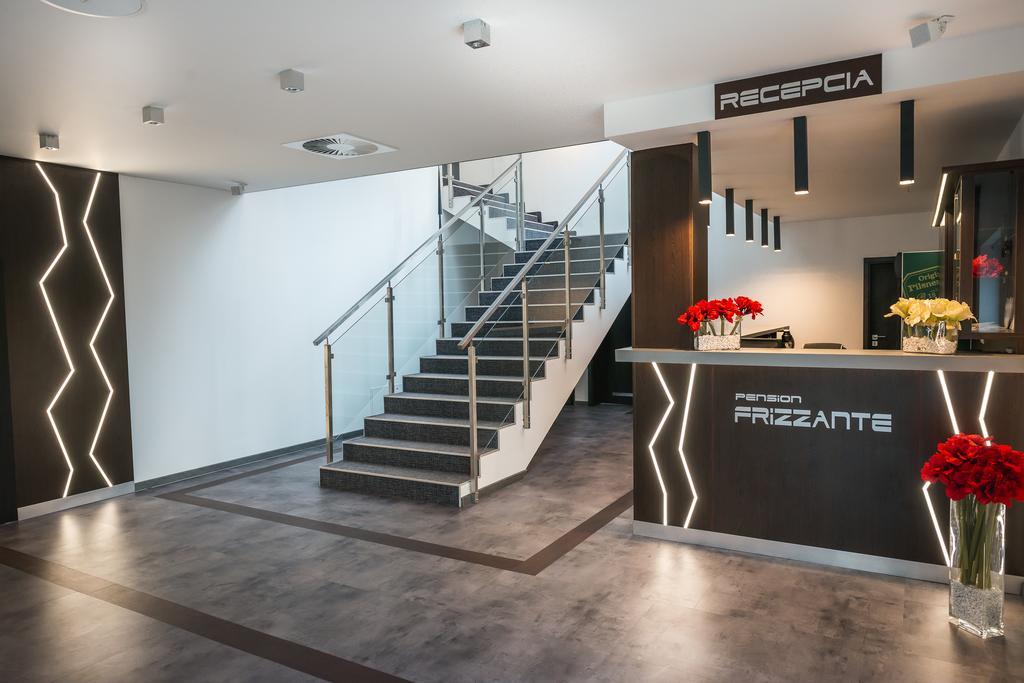 Guest House Frizzante Turčianske Teplice Buitenkant foto